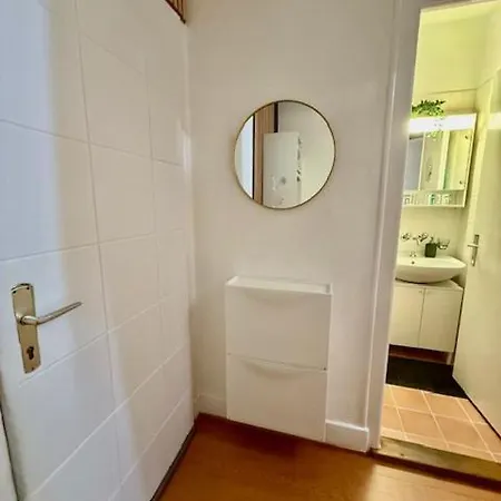Moderne Et Chaleureux Au Coeur De Geneve - Parfait Pour Courts Sejours