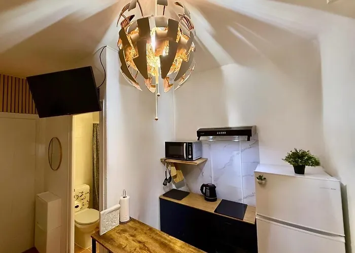 Moderne Et Chaleureux Au Coeur De - Parfait Pour Courts Sejours *