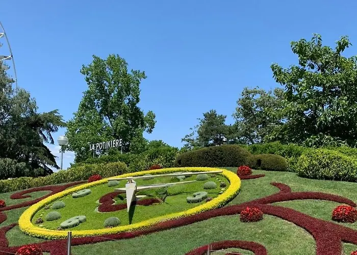 Appartement Moderne Et Chaleureux Au Coeur De - Parfait Pour Courts Sejours